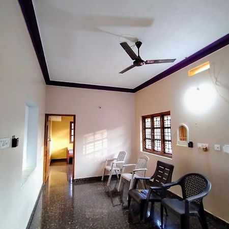 Amogha Homestay Гокарна Екстер'єр фото